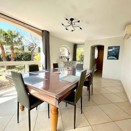 Maison De 2 Chambres Avec Jardin Clos Et Wifi A Raphael A 4 Km De La Plage *